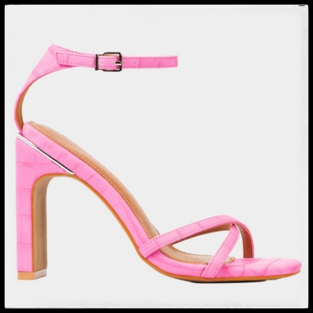 NWT Gabrielle Union Serenity Ankle Strap Sandal In Pink Women's Size 8.5